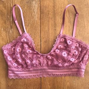 Victoria’s Secret Pink Lace Scoop Bralette Size S